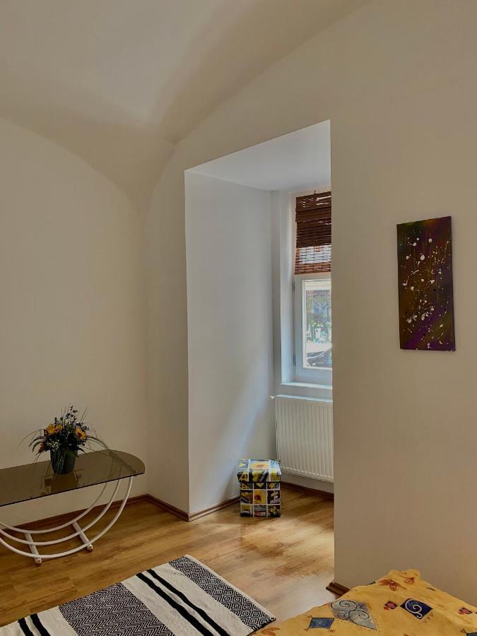 Apartamento Grande Familia Apartman Eger Exterior foto